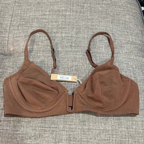 Skims Sheer Underwire Bra - Picture 4 of 8